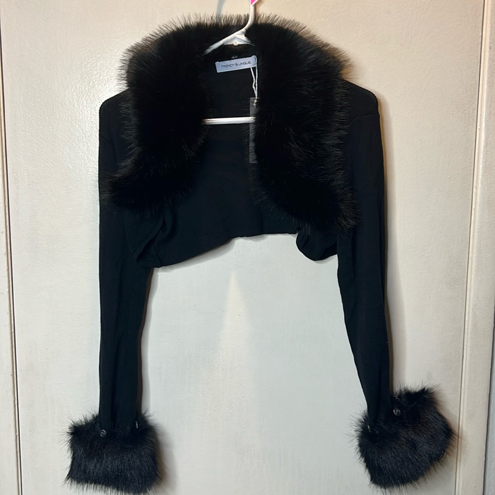 Never worn black fur bolero Trendy & Unique